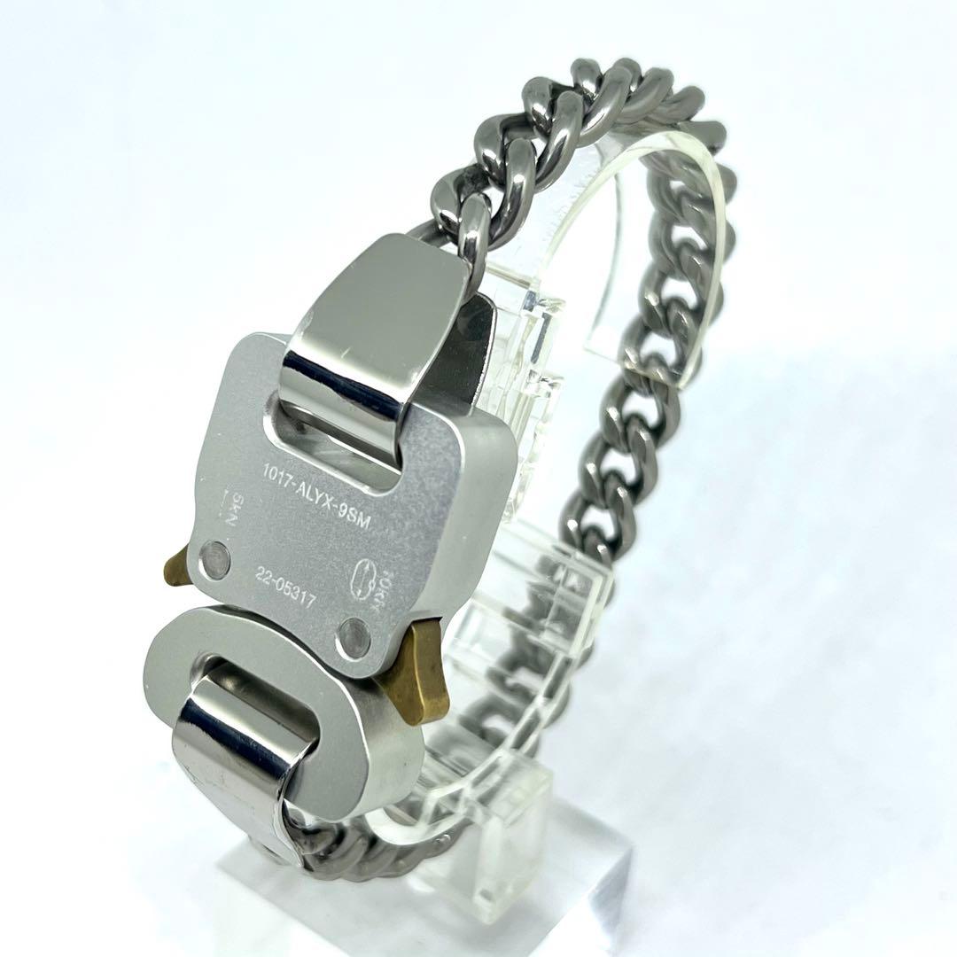1017 ALYX 9SM アリクス ブレスレット シルバー 1017 ALYX 9SM Unisex Rollercoasted Buckle Bracelet, Silver Tone L