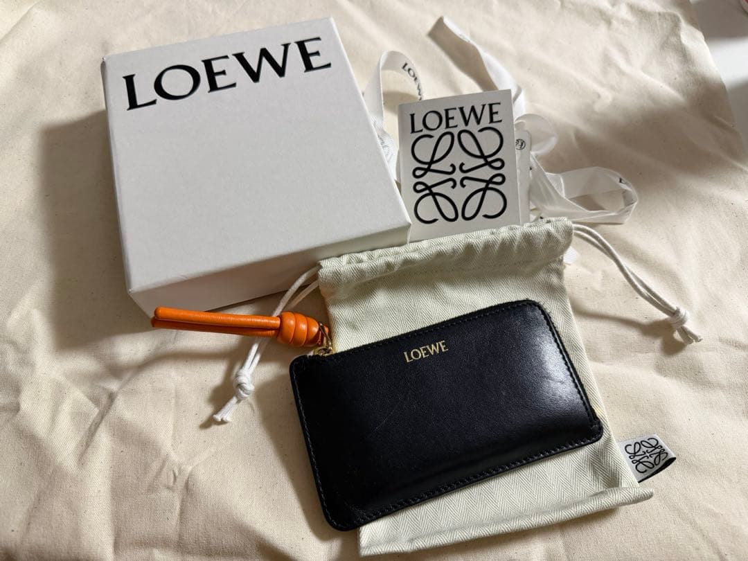 LOEWE＊ノット コインカードホルダー（シャイニーナパカーフ）ブラック