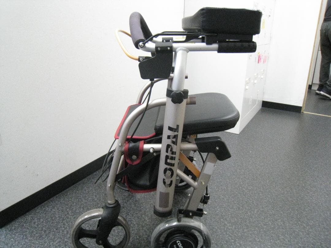 ナブテスコ前腕支持型歩行車 REHAMO(リハモ) コンパル抑速ブレーキ付き