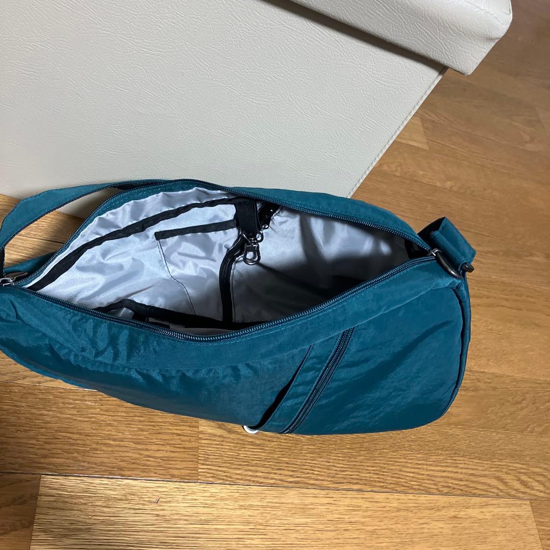 差し色にいかが？HEALTHY BACK BAG テクスチャードナイロン