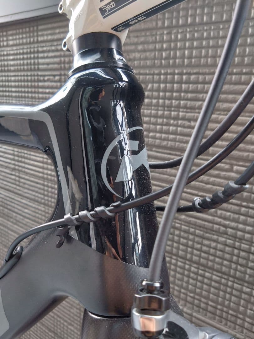 シロネコヤマト様 KEMO ケモKE-R8 カーボンロードバイク【超軽量スイス