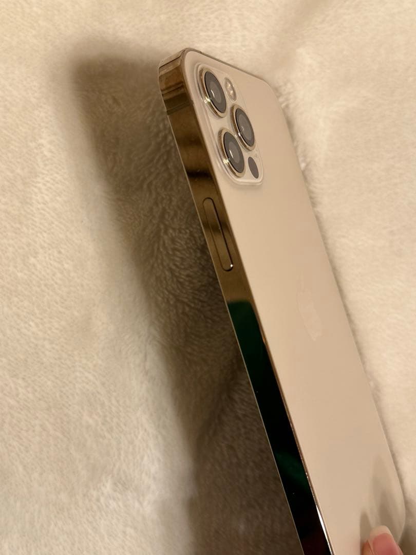 iPhone 12 Pro MAX 256G ゴールド超美品【SIMロック無し】 Cランク