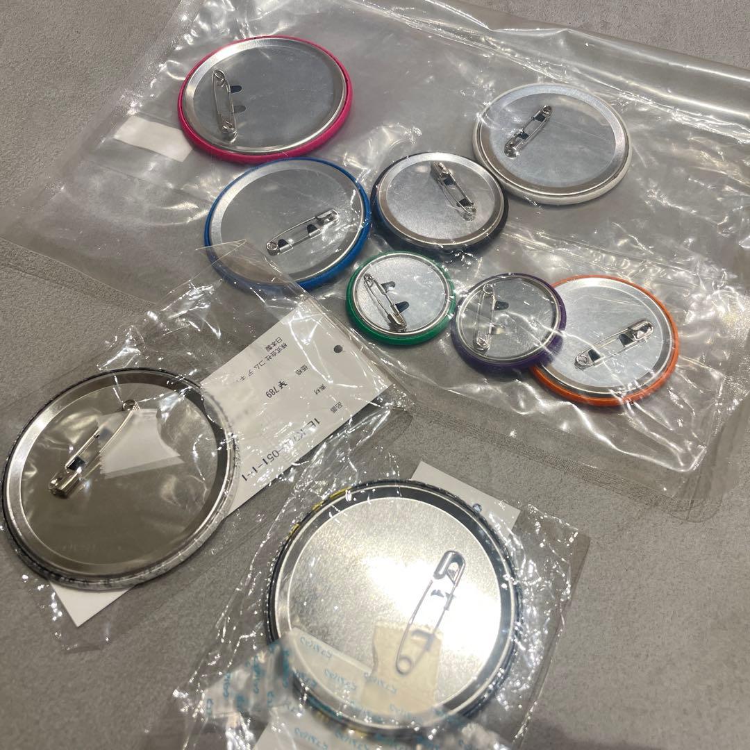 卸売りファッション - 新品 コムデギャルソン 缶 バッジ corner 真空