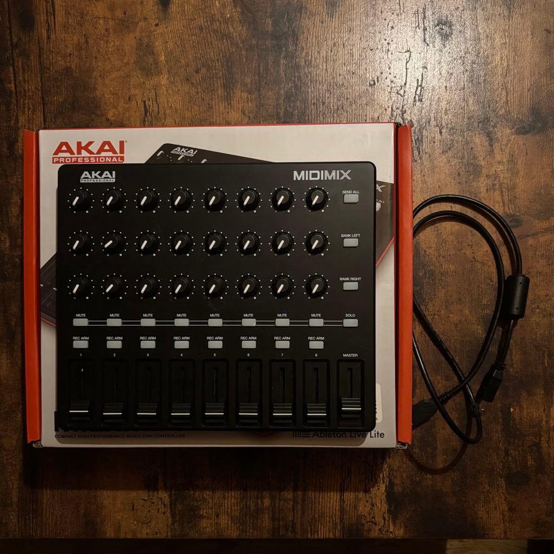 AKAI MIDIMIX MIDIコントローラー AKAI MIDI MIX 【USB - MIDIコントローラー】 ｜イケベ楽器店