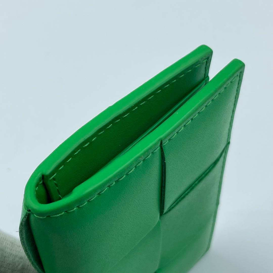 未使用に近い✨ Bottega Veneta マキシイントレチャート 財布 - メルカリ