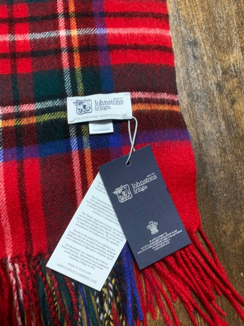 ジョンストンズストール大判 カシミアレッドスチュワート - メルカリ