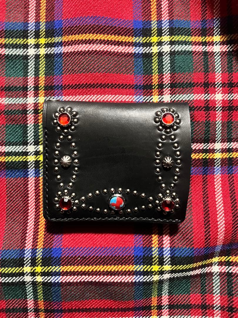 コンパクトウォレット レザー キャットアイスタッズの通販はau PAY