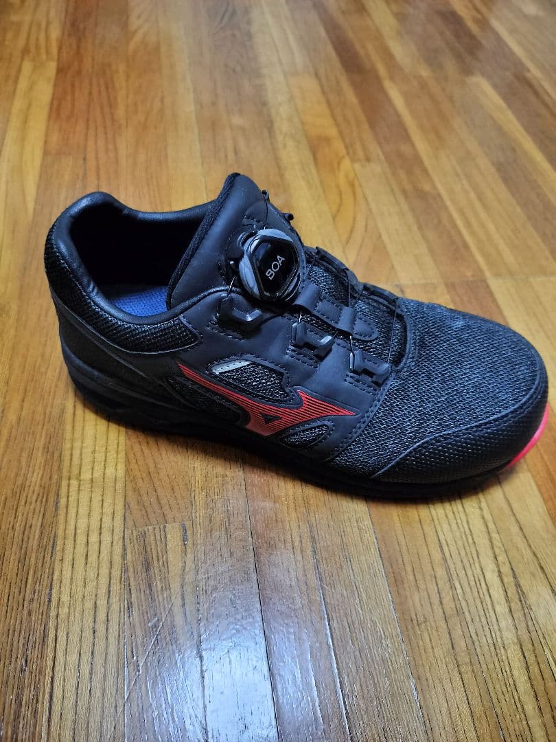 Mizuno BOAシステム安全靴 ブラック/レッド 23.0cm