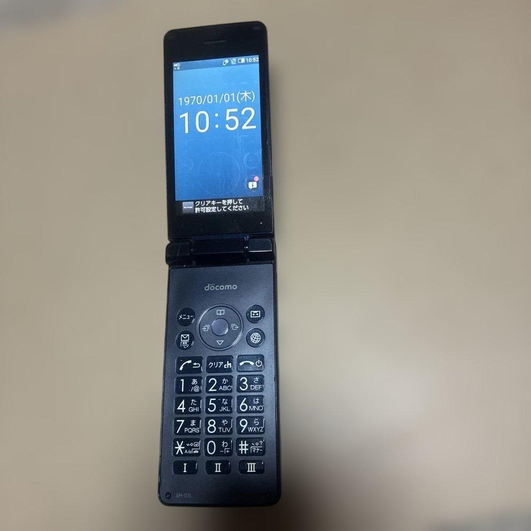 SIMフリー docomo AQUOSケータイ SH-03L ガラホ - メルカリ