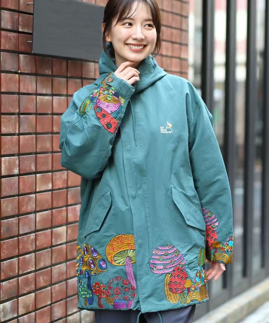 GOSLOWCARAVAN(M)コットンナイロンパネル刺繍モッズコートブルー