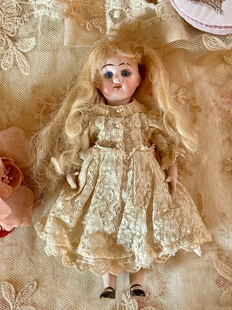 アンティーク ミニョネット ドール リボン刺繍カルトナージュセット