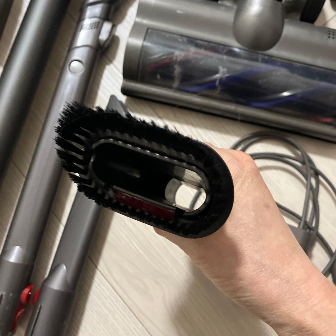 Dyson V7 slim スティッククリーナー 本体 ジャンク品 - 掃除機