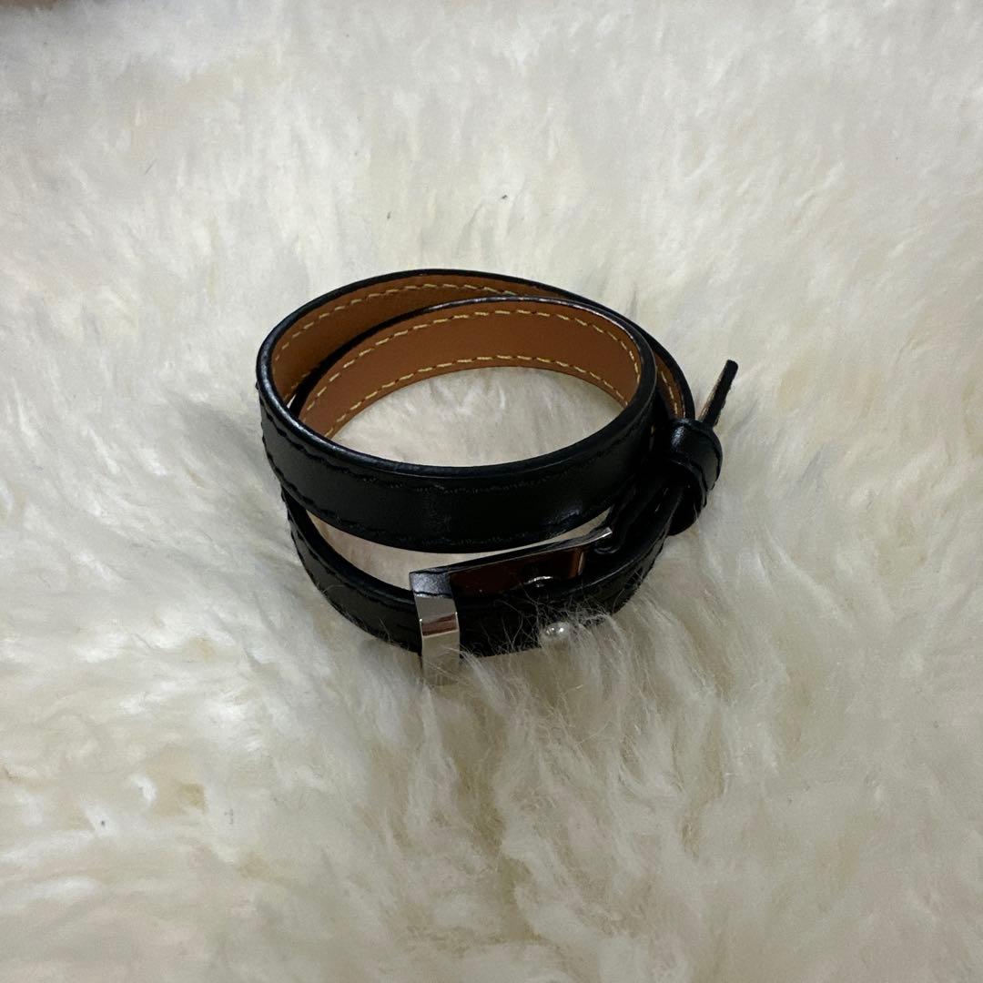 LOEWE 黒 レザーブレスレット 二重巻き LOEWE 黒 レザーブレスレット 二重巻き LOEWE 二重巻き