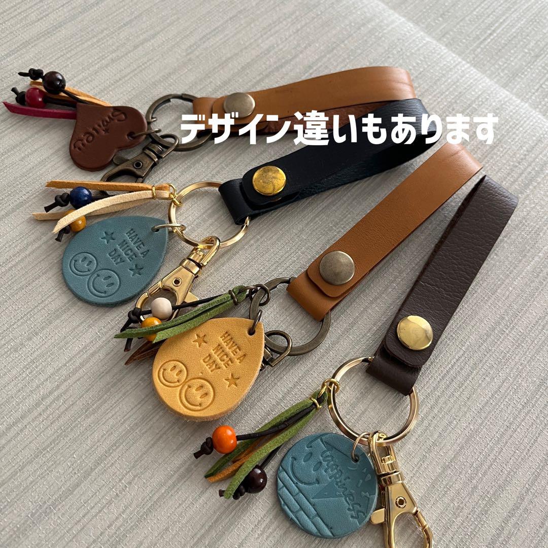 no.18☆レザークラフト☆本革ニコちゃんキーホルダー - メルカリ