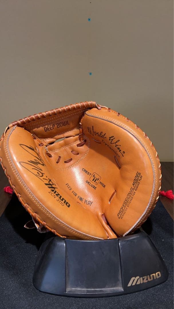 実使用 ミズノ　ワールドウィン　青カップ たけし軍団 ダンガンさんサイン入り 実使用 ミズノ ワールドウィン 青カップ たけし軍団 ダンガンさん