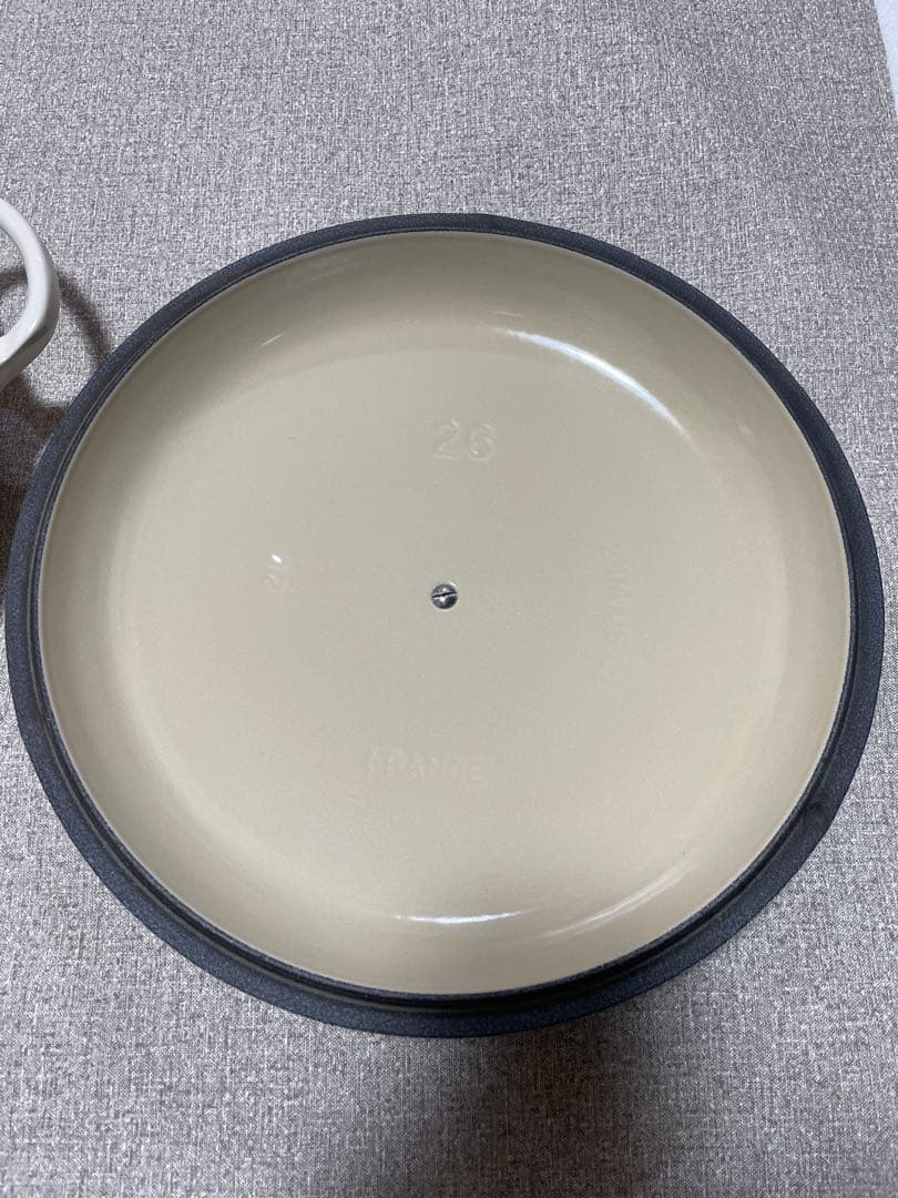 《美品》ルクルーゼ 浅鍋 26cm キャセロール