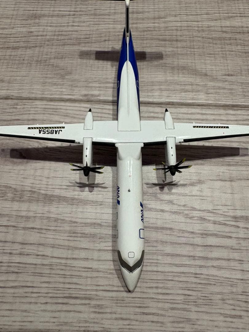 Q400 スケールモデル 1/200 DHC-8-400 ANA WINGS - メルカリ