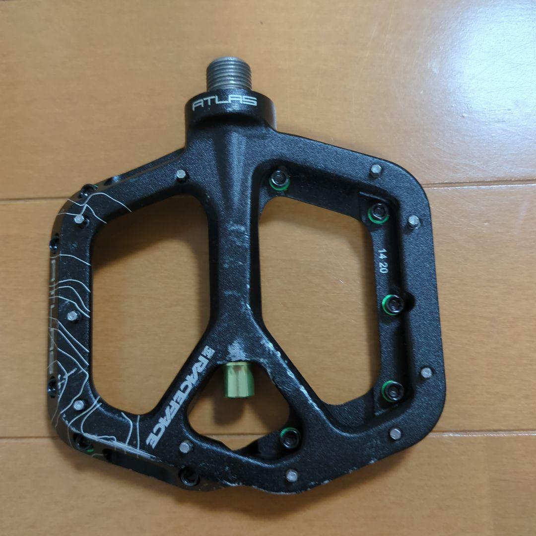 RACEFACE ATLAS フラットペダル アトラス ダウンヒル トレイル