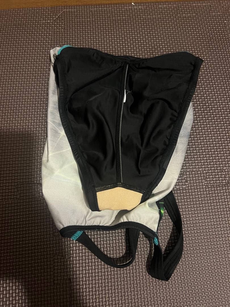 9/30まで値下げ Mizuno スポーツ用水着 ブラック/グリーン