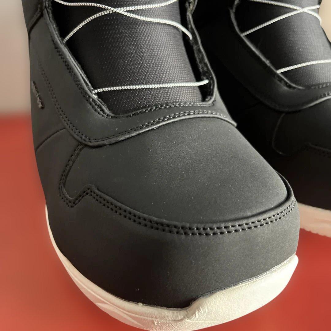 年末セール中　BOA ブラック スノーボードブーツ 28.0cm