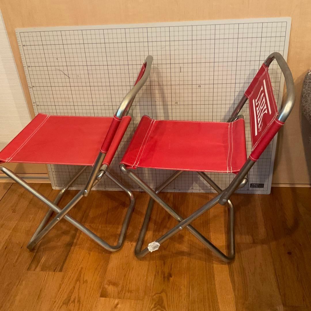 昭和レトロ 赤 LARK ラーク パイプ椅子 2脚セット 折りたたみチェアー