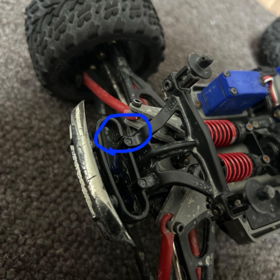 トラクサス　e-revo 1/16 送受信機なし　ほぼノーマル　シャフト交換