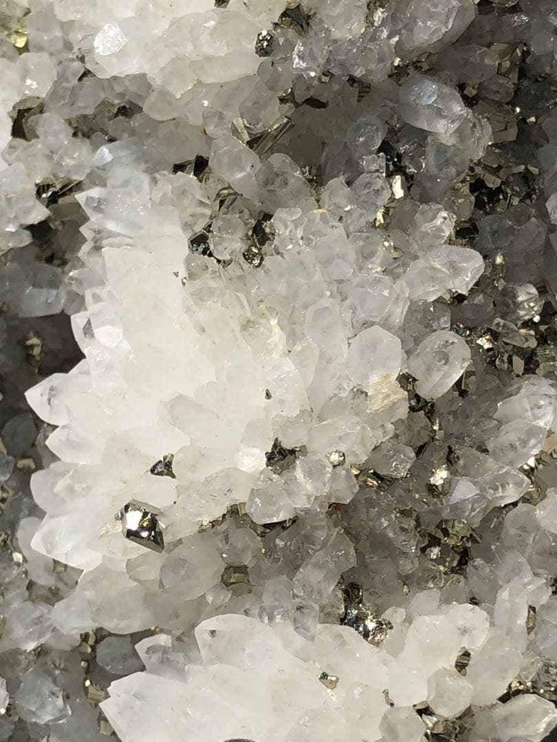 ✳レア　綺麗　黄銅共生　❤️0.6kg 水晶屏風　クラスター 天然石