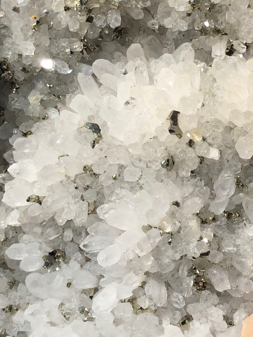 ✳レア　綺麗　黄銅共生　❤️0.6kg 水晶屏風　クラスター 天然石