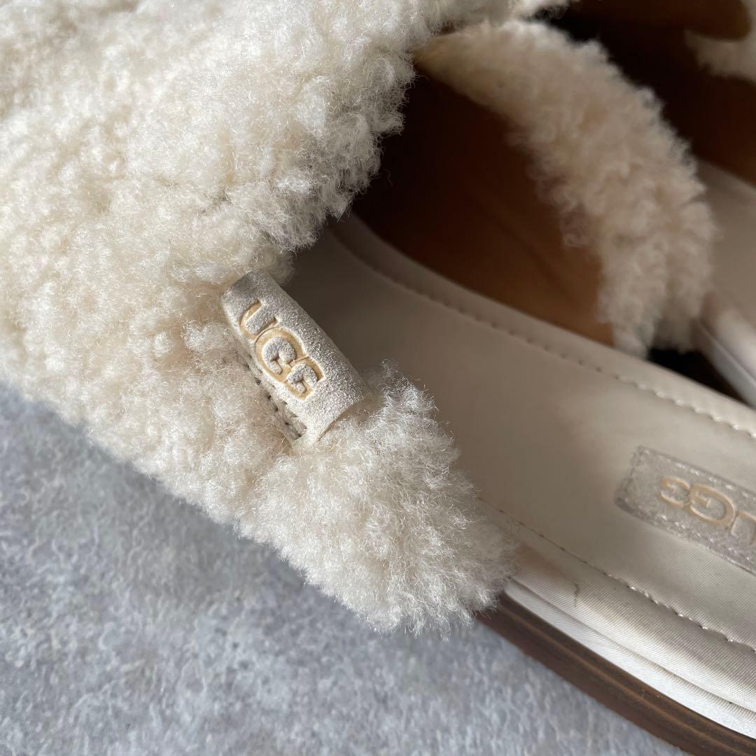 美品UGG ムートン ボア ファー ミュール クリーム色ジャナヤ コージー