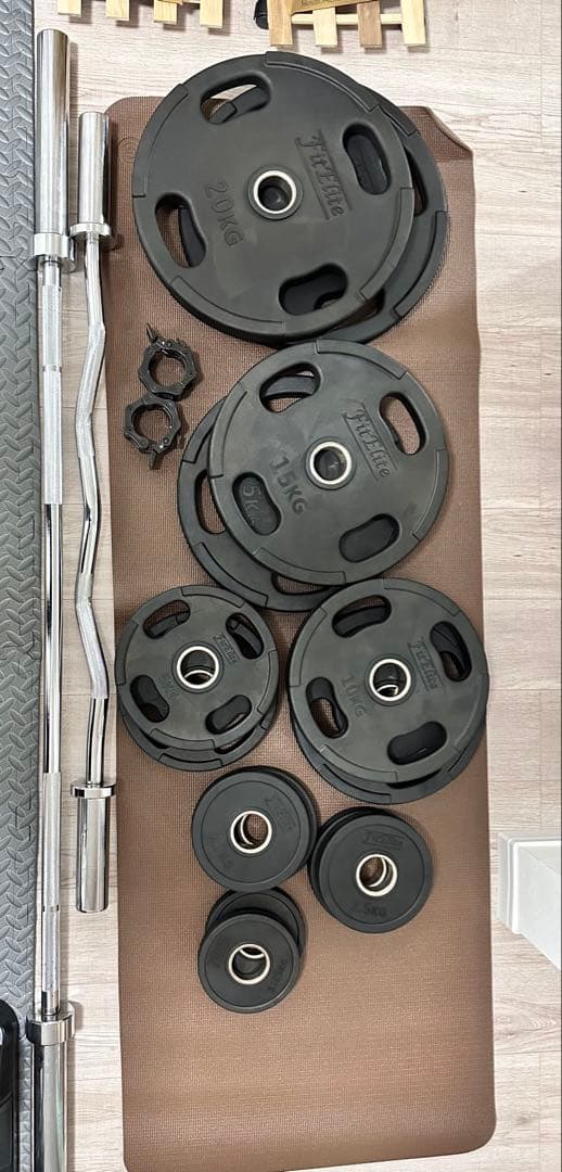 【あまたつ直接引き取り】ウエイトトレーニングセット WILD FIT（ワイルドフィット） トレーニングジムセット 赤ラバー 140kg