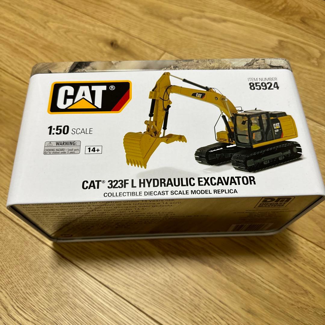 CAT 323F L 1/50 キャタピラー 建機 - メルカリ