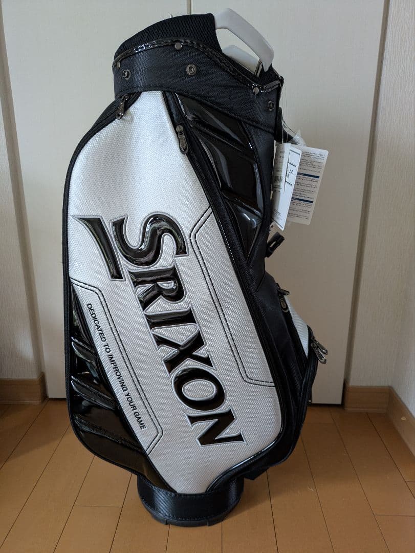 【値下げ】Srixon 　キャディバッグ GGC-S158　シルバー/ブラック ダンロップ契約選手が使用する「スリクソン」キャディバッグを数量限定