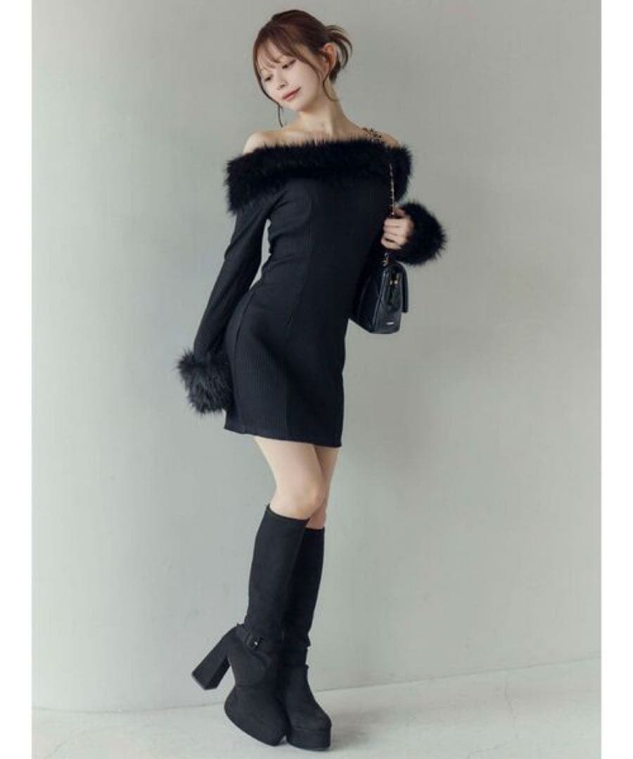フェイクファーオフショルミニワンピース EATME セール】フェイクファーオフショルミニワンピース（ワンピース
