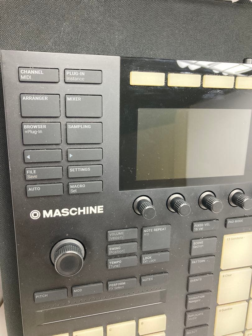 Native Instrument MASCHINE MK3 ※専用ケース付属 - DTM・DAW人気