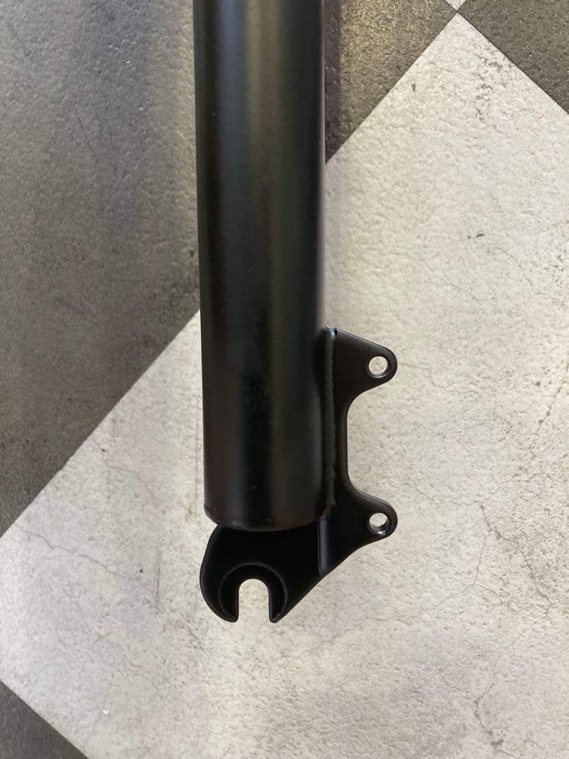 新品・未使用】ダブルクラウンフォーク 69cm/1 1/8_ブラックマット