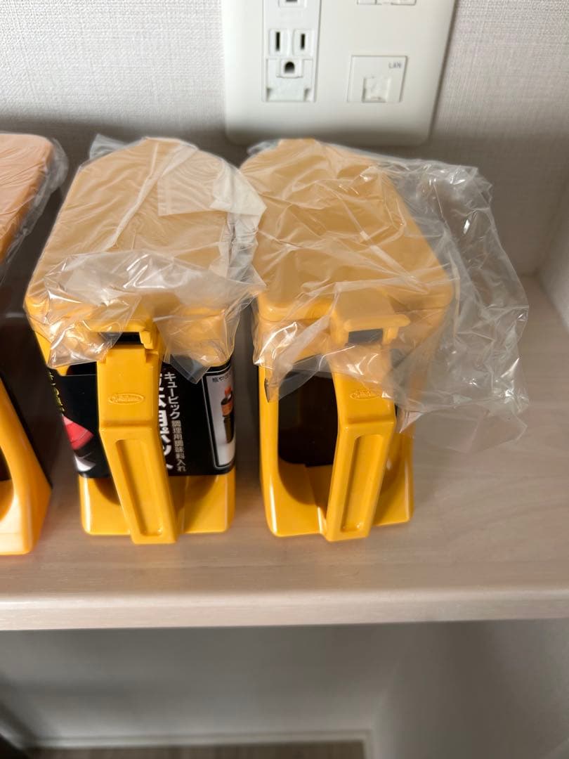 昭和レトロ キュービック 調味料入れ レトロポップ 箱付 未使用品 イエロー
