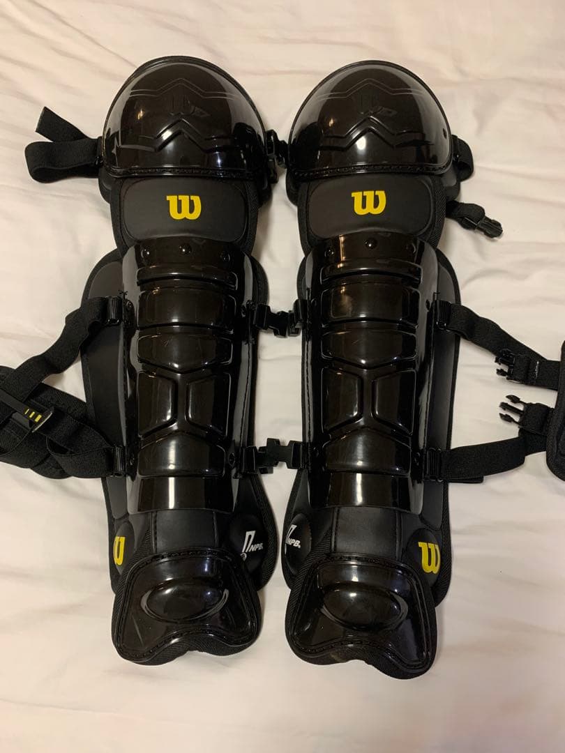 ウィルソン審判用レガート　17インチ Wilson（ウイルソン） 3連休も毎日出荷 野球 硬式審判 レガース NPB