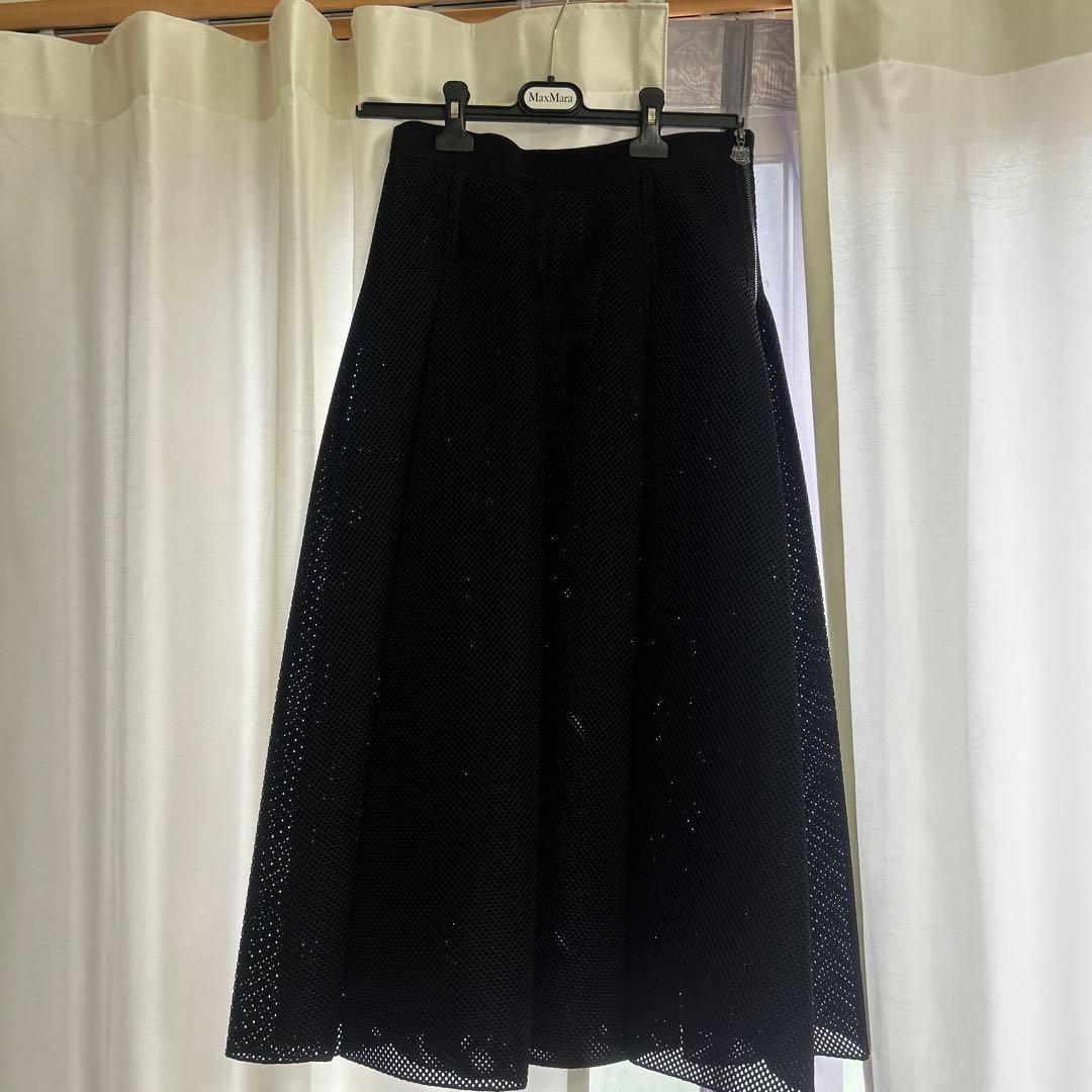 MaxMara 黒 フレアスカート メッシュ オンライン 通販ファッション - MaxMara 黒 フレアスカート メッシュ