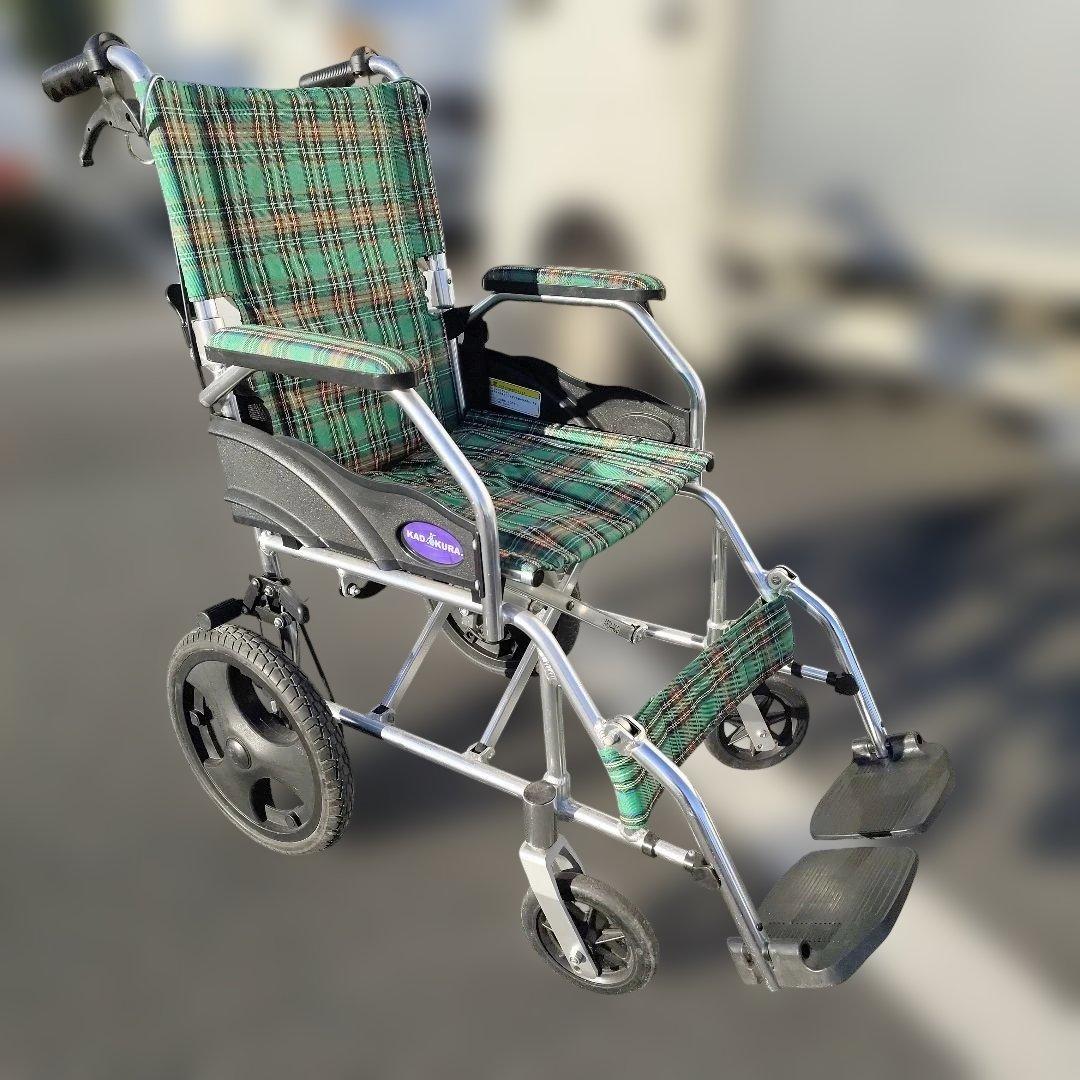 折りたたみ式緑のチェック柄介助用車椅子 程度良品