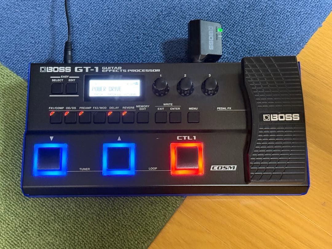 BOSS GT-1 マルチエフェクター 箱、純正アダプター付属