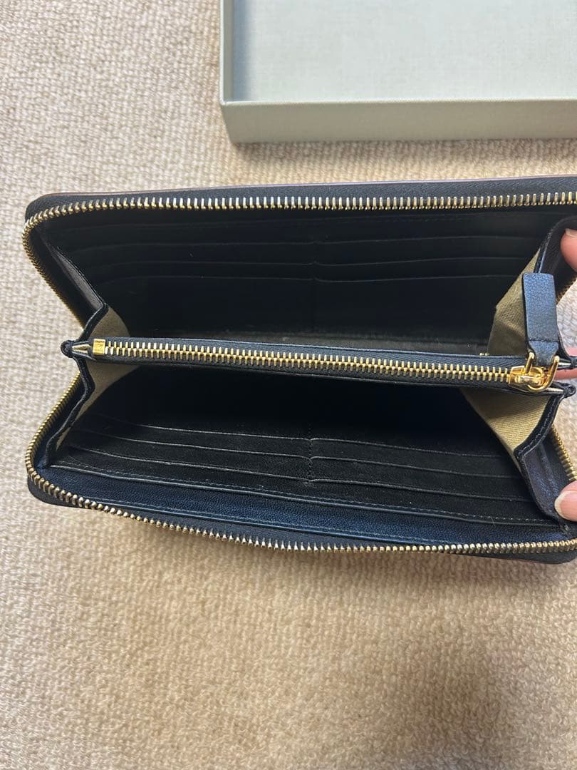 N*o様 MARNI ホワイト 長財布 箱・保存袋付き