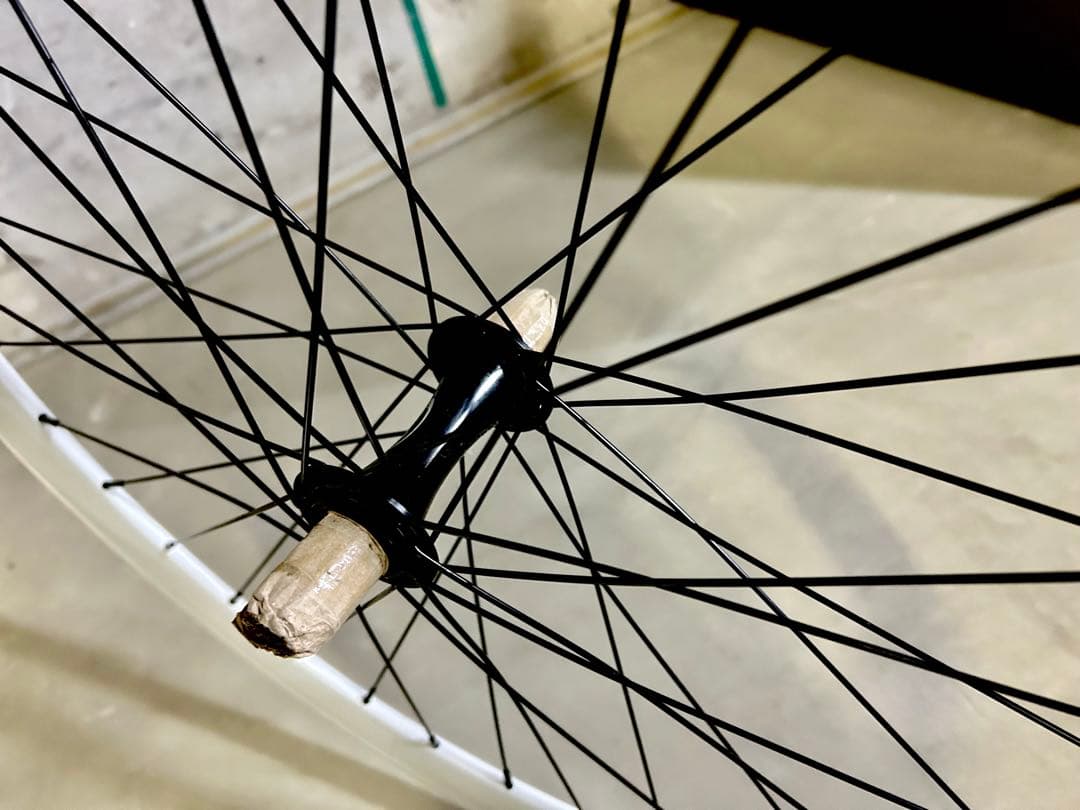 ◇FUN前輪ホイール 新品◇ホワイトでカッコいい！重量1.44kg