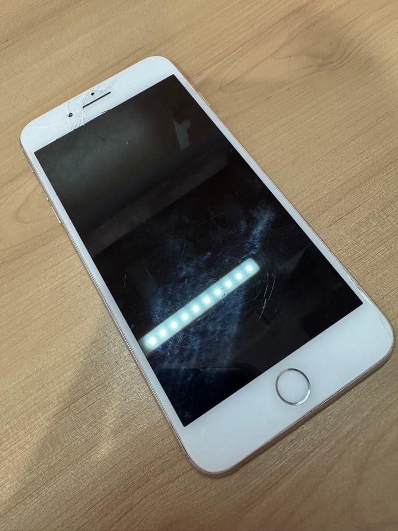 iPhone 8 Plus 64GB ホワイト 本体のみ 初期化済み・動作良好iPhone 8