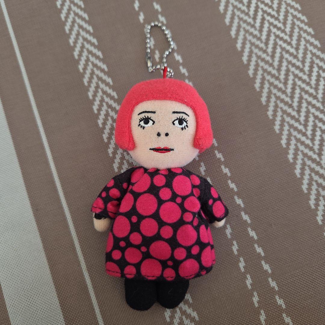 草間彌生キーホルダー - メルカリ