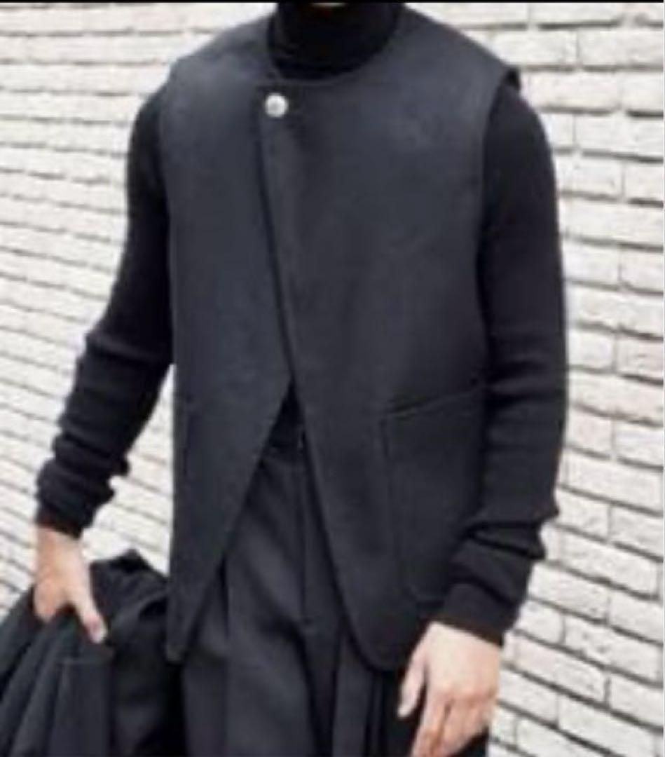 THE RERACS JERKIN VEST48 美品 新品未使用タグ付）THE RERACS SHORT JERKIN VEST - メルカリ