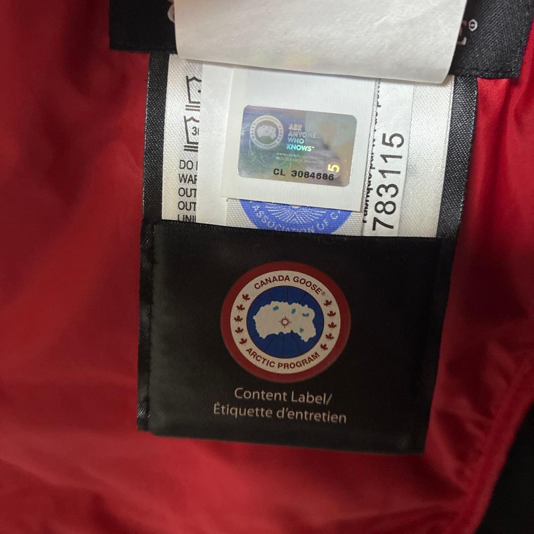 本日売り切りベッカム着用 カナダグースハイブリッジライトダウン