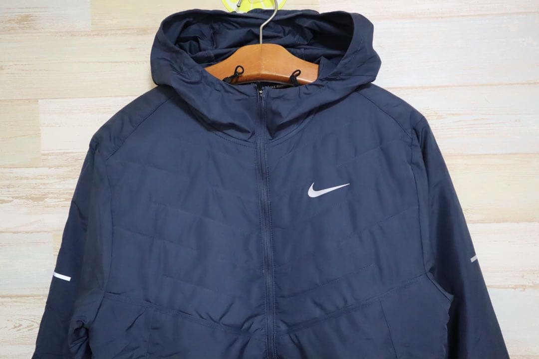 新品 XL NIKE ナイキ エアロレイヤー ランニングジャケット 中綿