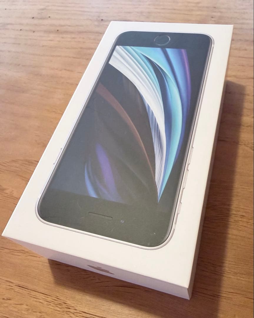 Apple iPhone SE (第2世代) ホワイト【美品・バッテリー76%】 - メルカリ