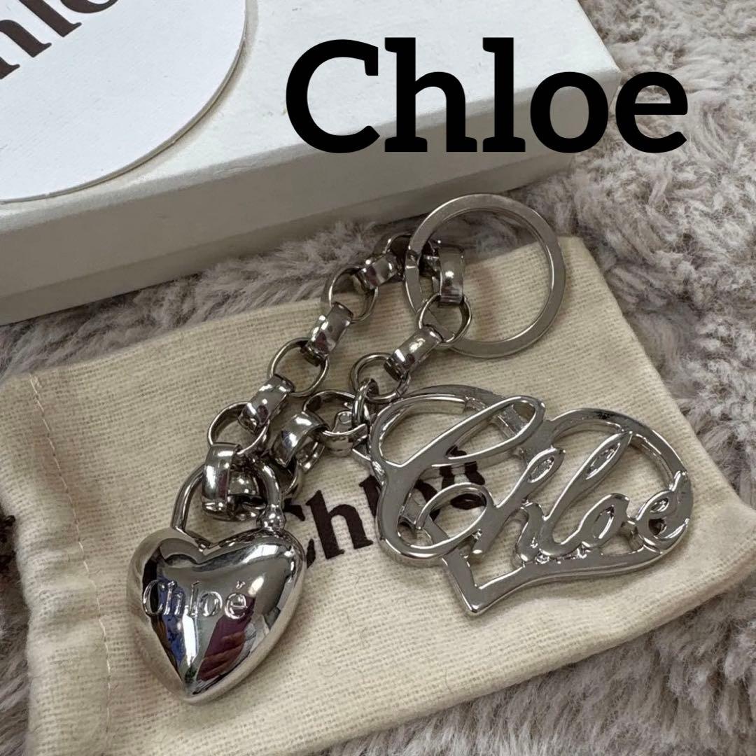 Chloe クロエ シルバー ハート型×ロゴ型 チャーム バッグチャーム Chloe クロエ バッグチャーム/バッグチャームMIX/CHLOE SYMBOLS HEART