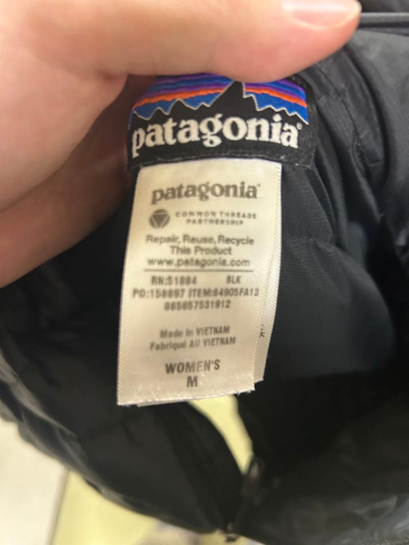 patagonia ハイロフトダウン 袋付き 本日限定値下げ - メルカリ